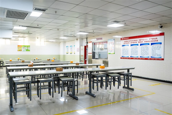 盛源餐饮 以管理咨询驱动放心企业新标杆